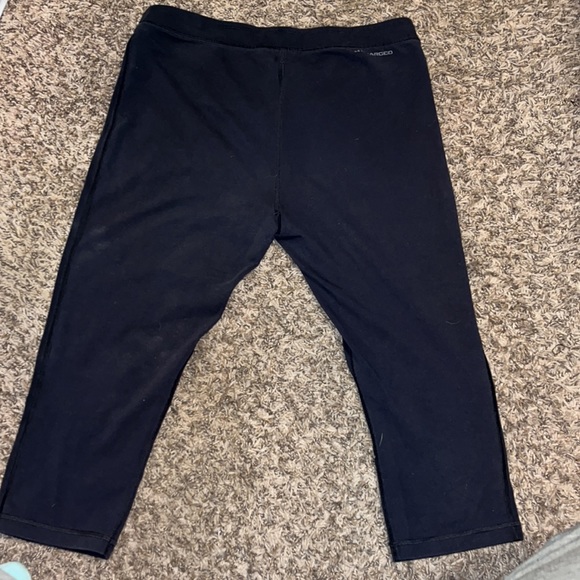 Under Armour capris - Picture 2 of 2